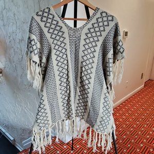Aztec Print Poncho by Monteau